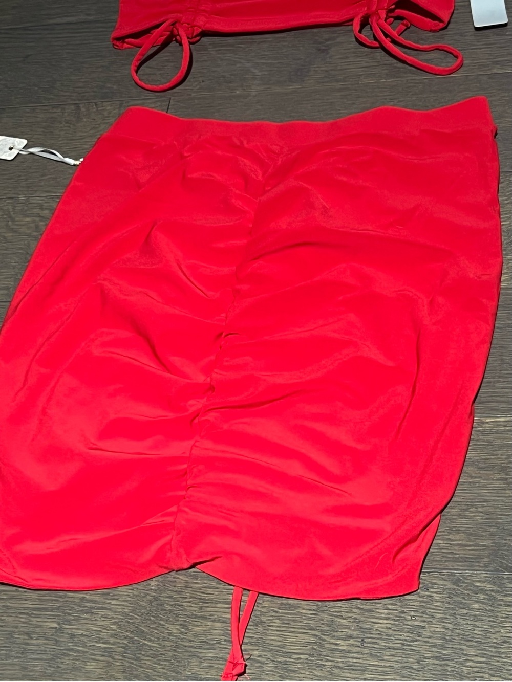 iris Red Ruched Mini Set - Crop Top & Skirt - Picture 4 of 4